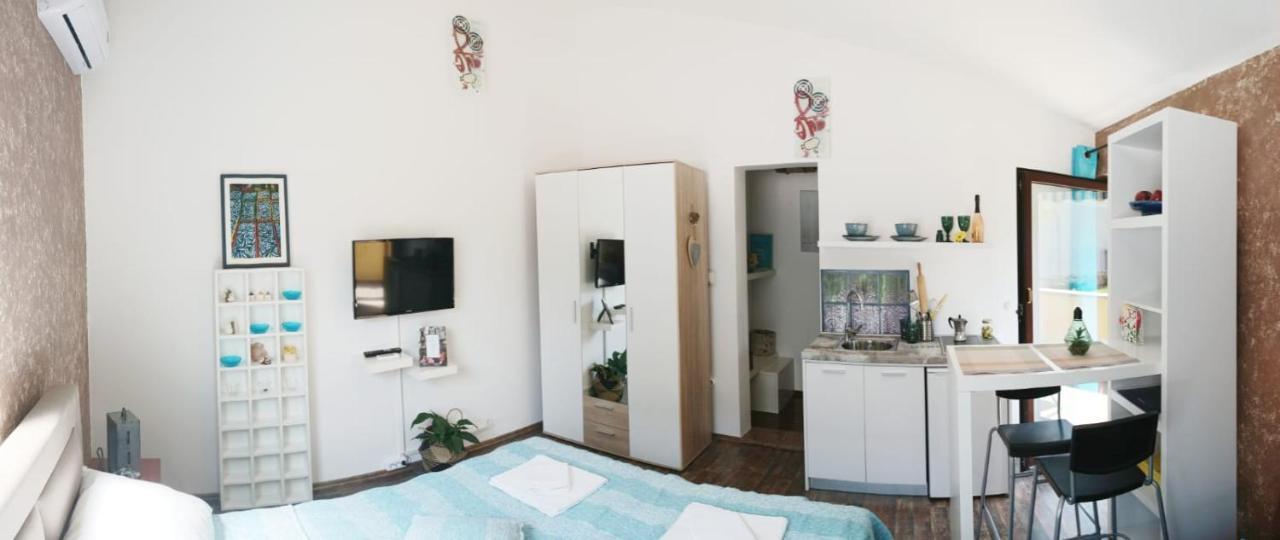 Studio Oliva - Free Parking Pula Extérieur photo